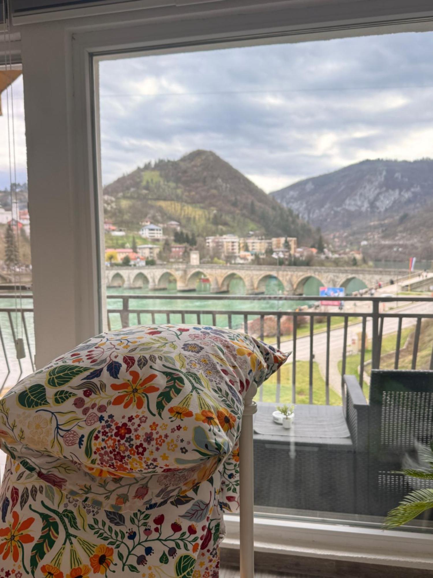 Ive Andrica 3 Apartment Višegrad Екстериор снимка