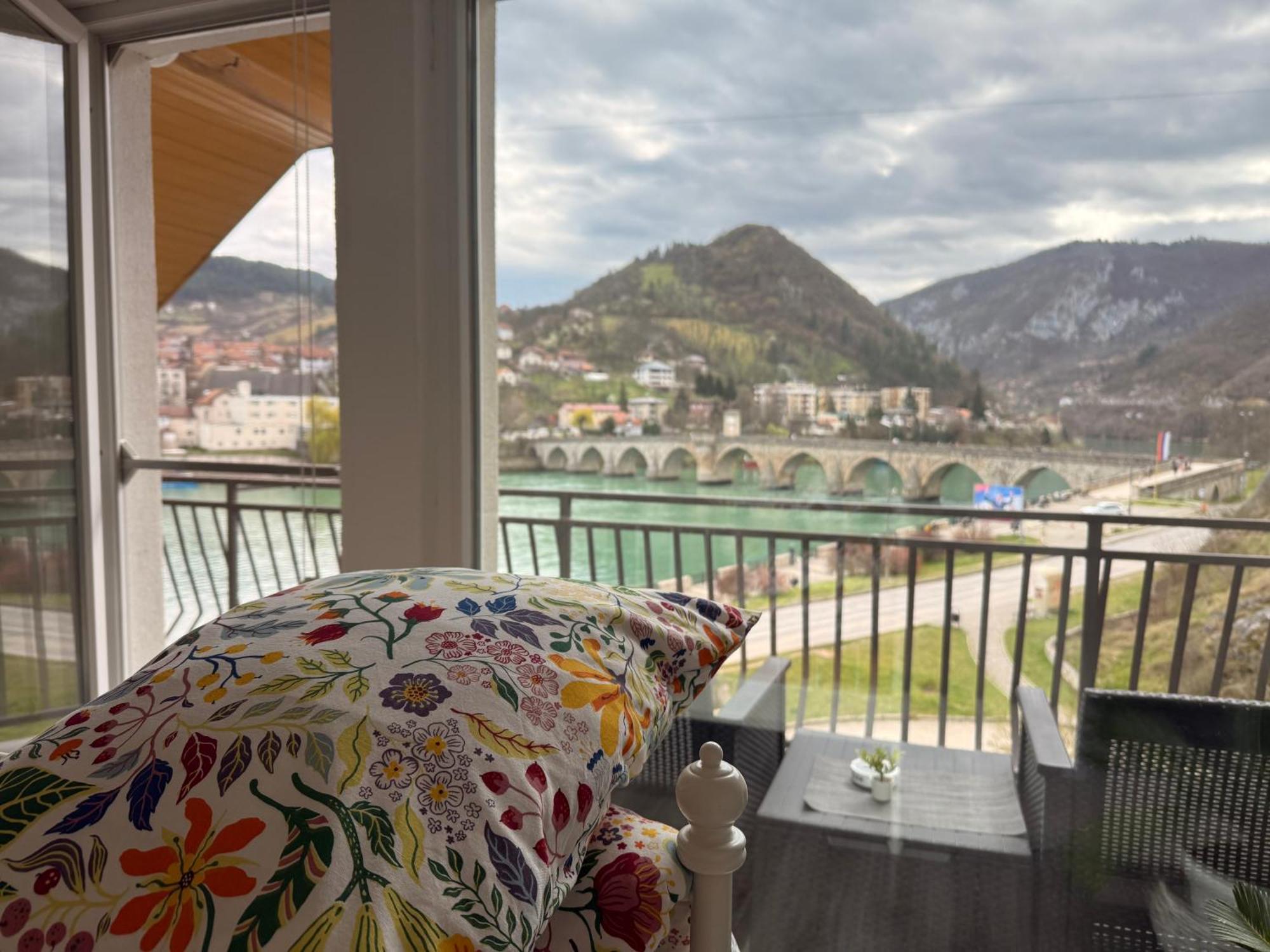 Ive Andrica 3 Apartment Višegrad Екстериор снимка
