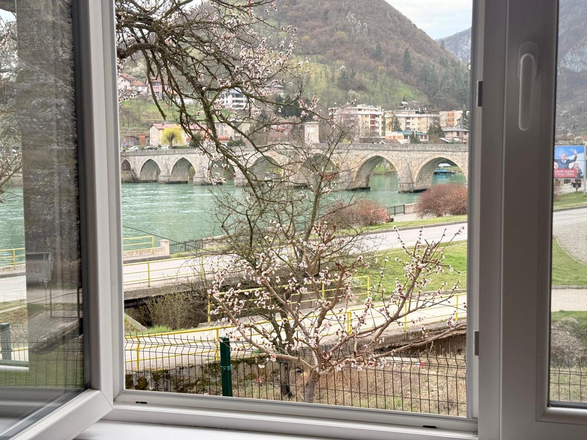 Ive Andrica 3 Apartment Višegrad Екстериор снимка